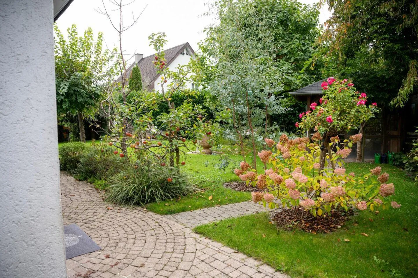 Single-family house in a quiet location in Seon - Photo 5 of 13