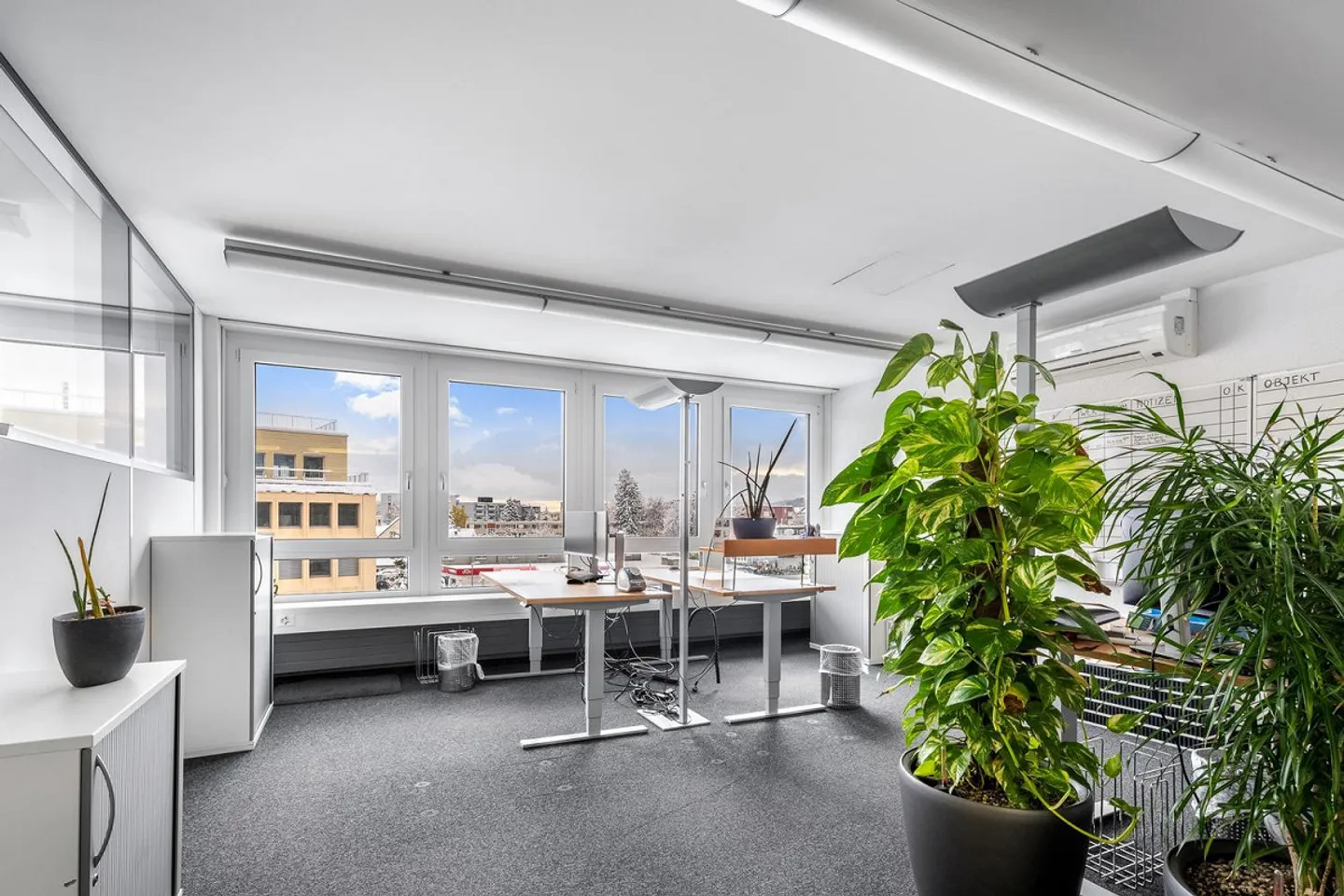 Modern/Air-conditioned Offices in Central Dübendorf from 150 CHF per m2 * year - Photo 17 of 30