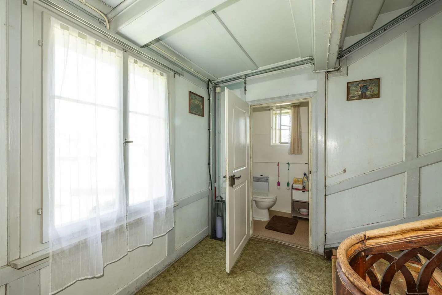 Multi-family house with development potential - Photo 9 of 11