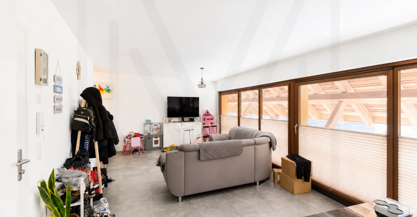 Appartamento 4.5 camere affascinante - Foto 3 di 11