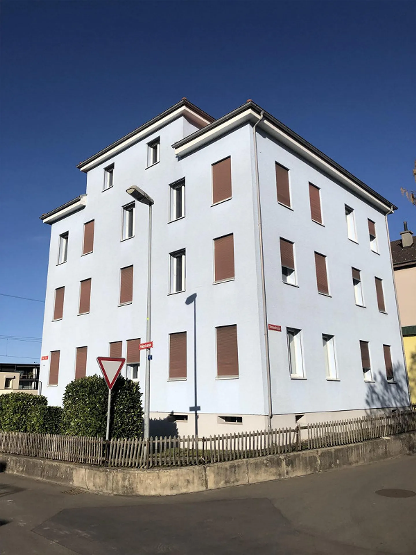 Bright apartment near the lake - Photo 8 of 9