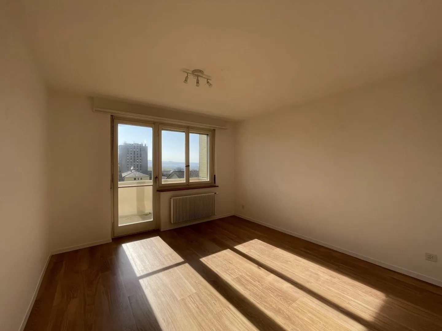 Appartement 4.5 pièces - Foto 3 von 9