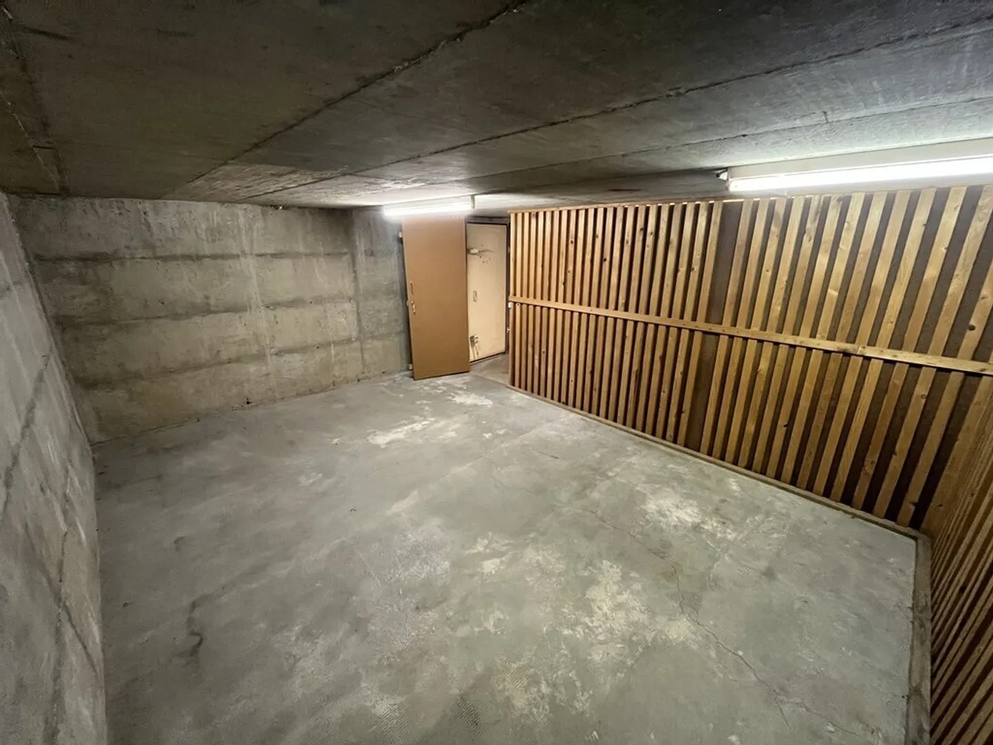 Edificio ad uso misto in affitto - Foto 3 di 3