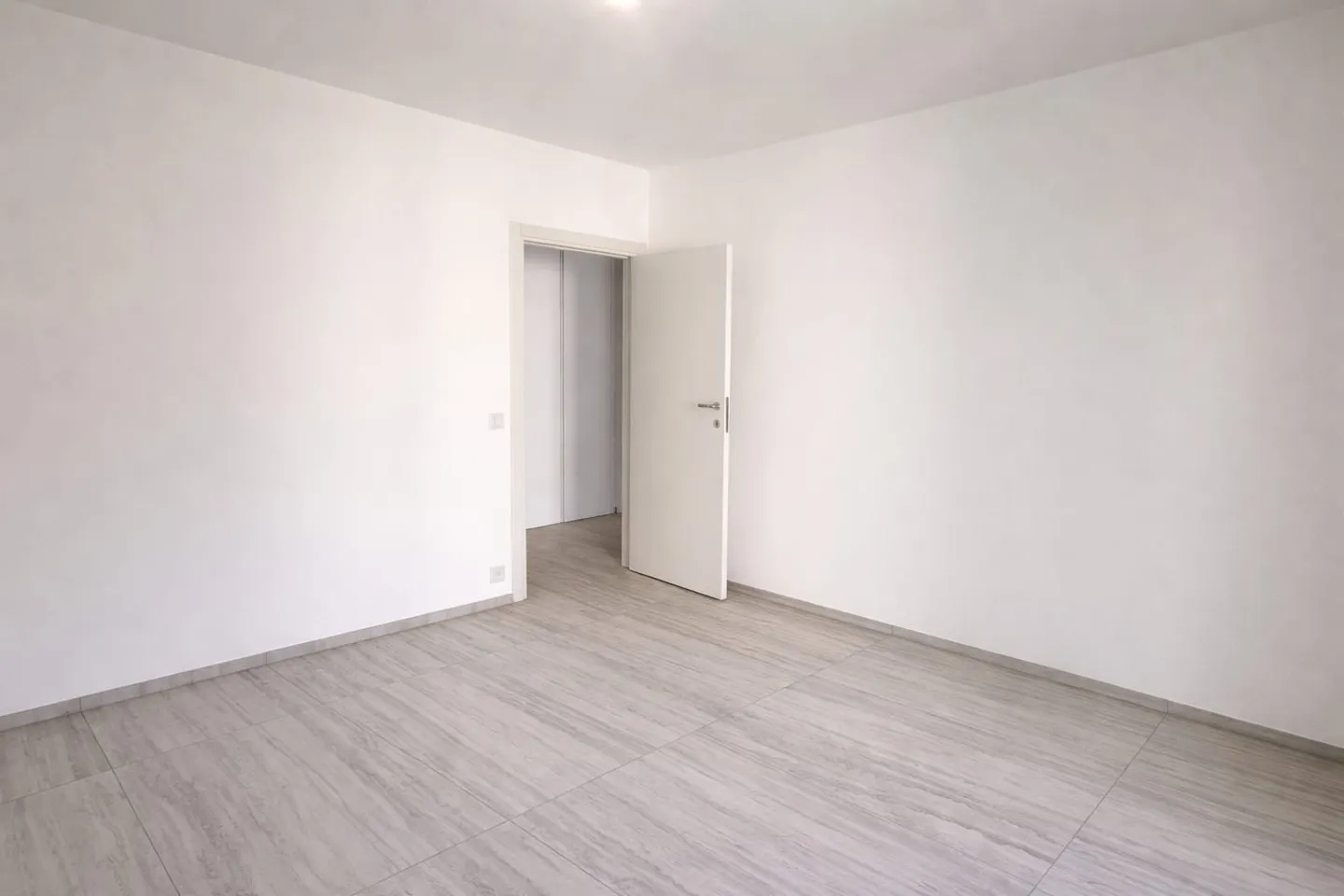 Renovated Apartment with Mountain View - Photo 11 of 13