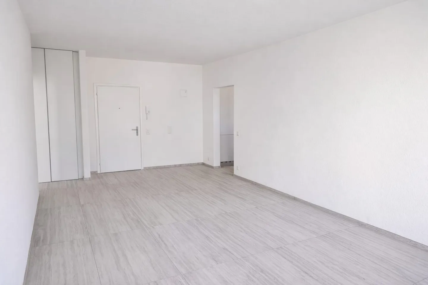 Renovated Apartment with Mountain View - Photo 9 of 13