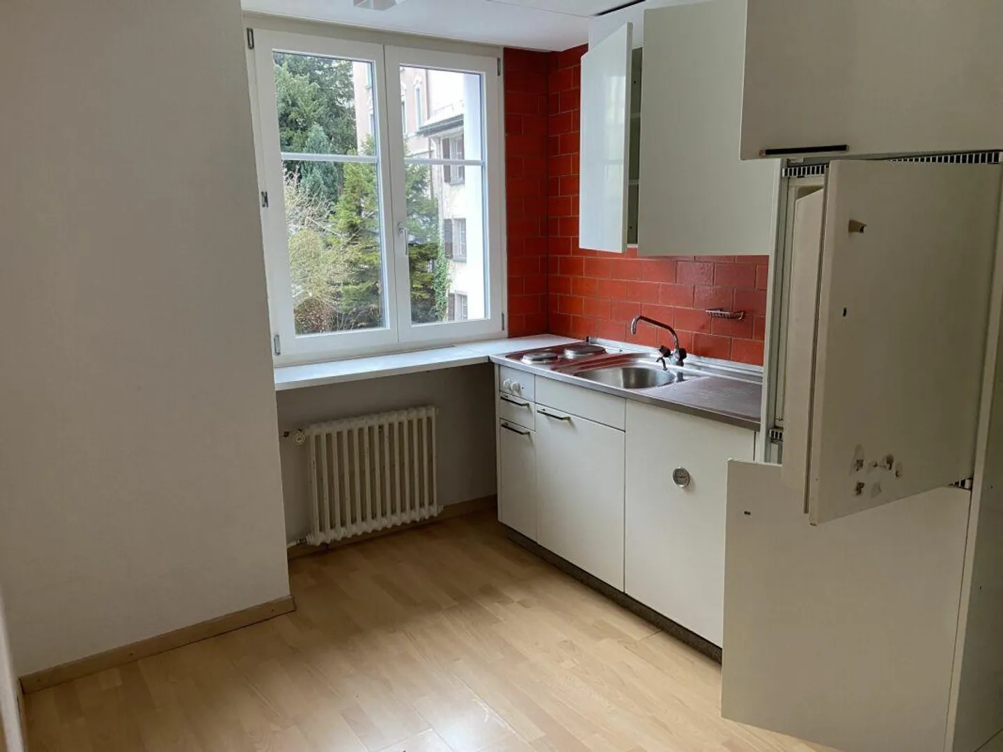 Appartamento d'epoca luminoso in posizione centrale - Foto 2 di 6