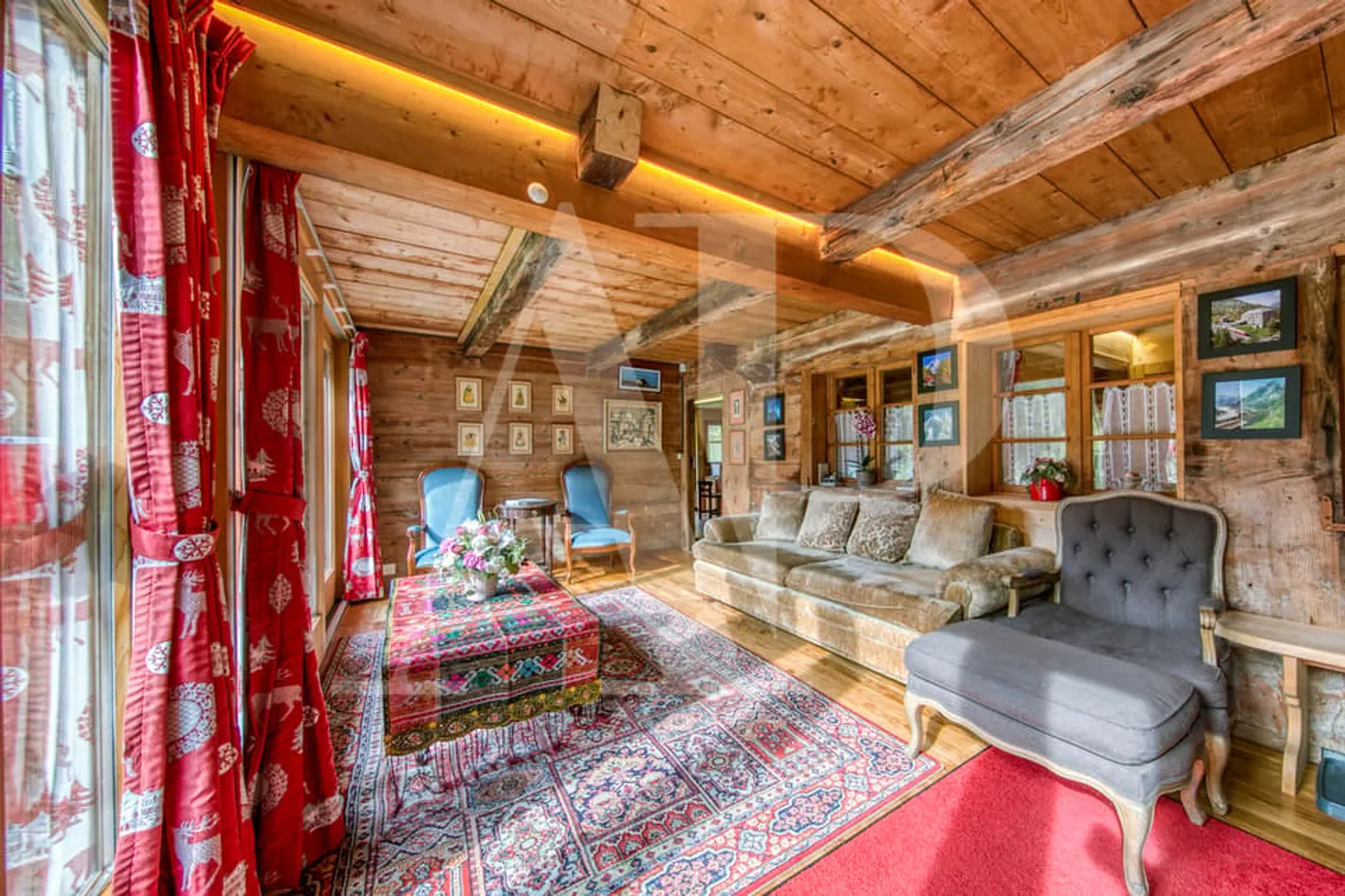 IN VENDITA APPARTAMENTO 5.5 STANZE IN UN CHALET AUTENTICO - Foto 1 di 13