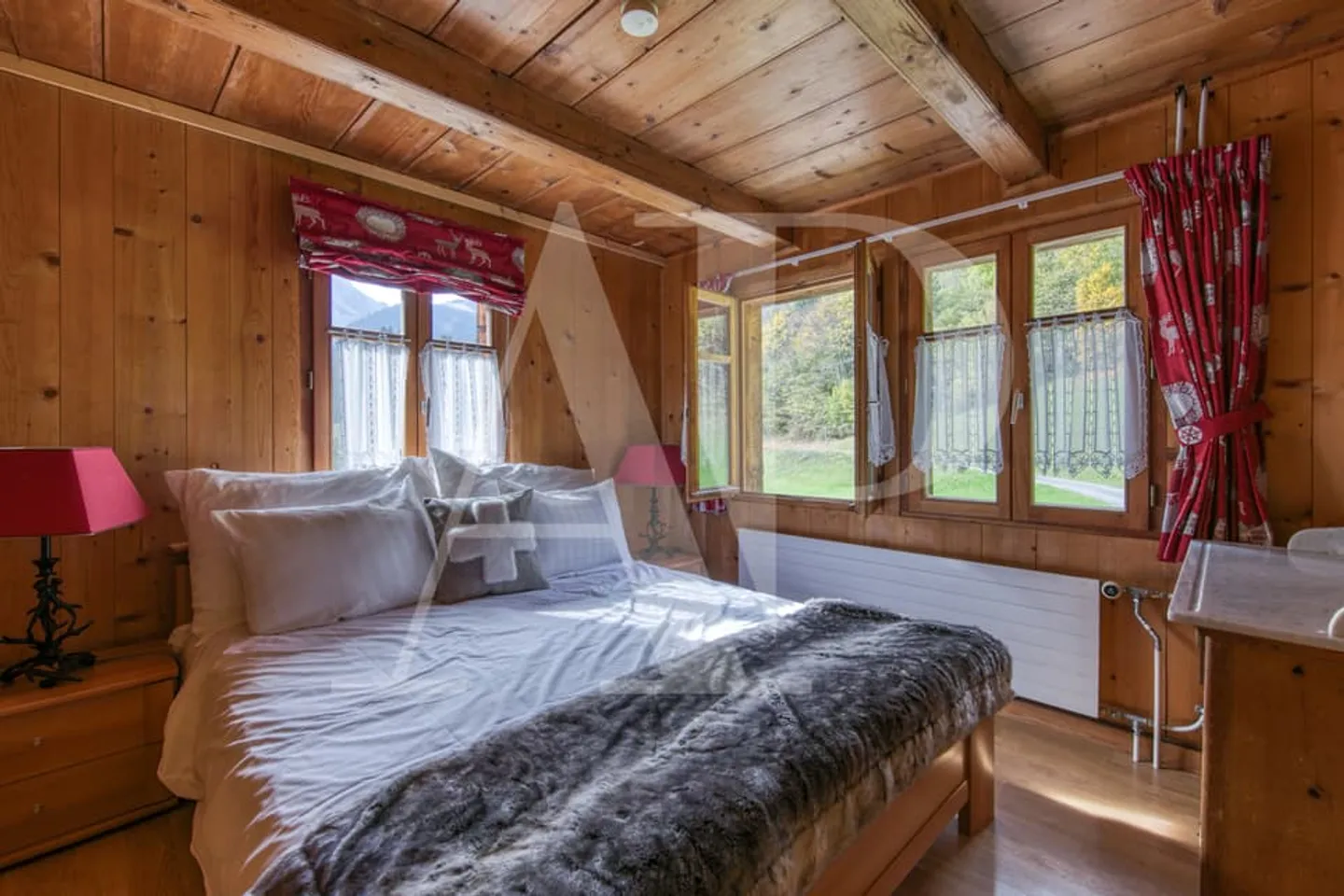 IN VENDITA APPARTAMENTO 5.5 STANZE IN UN CHALET AUTENTICO - Foto 7 di 13