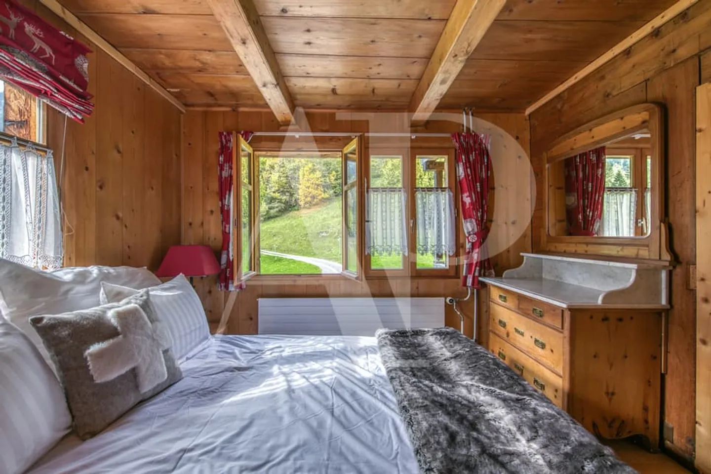 IN VENDITA APPARTAMENTO 5.5 STANZE IN UN CHALET AUTENTICO - Foto 8 di 13