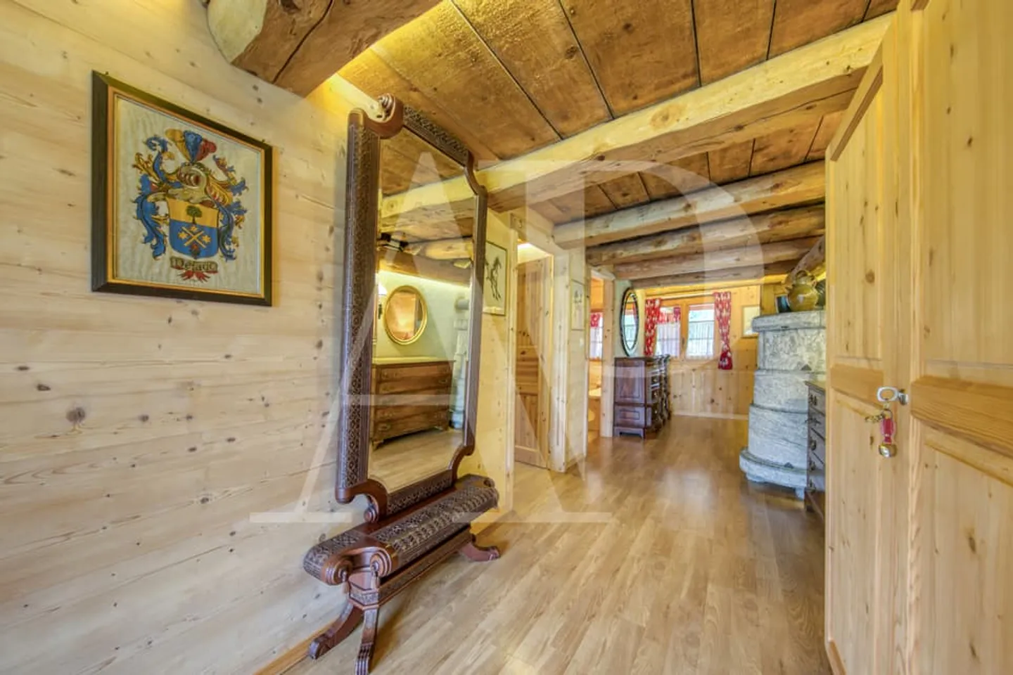 IN VENDITA APPARTAMENTO 5.5 STANZE IN UN CHALET AUTENTICO - Foto 9 di 13