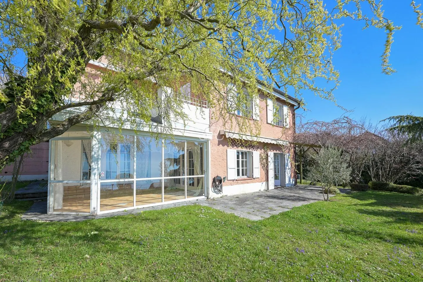 Charming House with a View - Photo 1 of 9