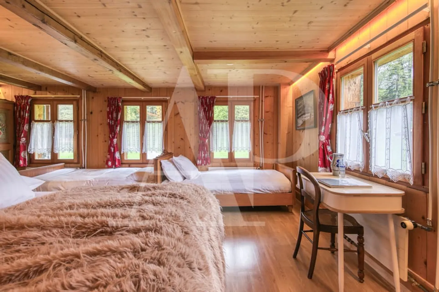 IN VENDITA APPARTAMENTO 5.5 STANZE IN UN CHALET AUTENTICO - Foto 11 di 13