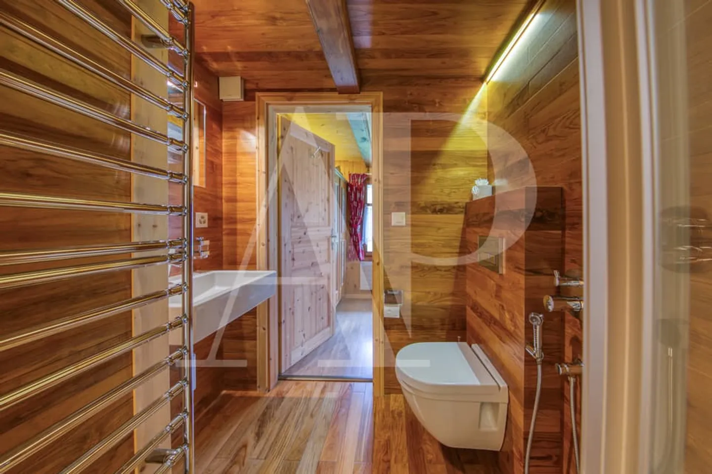 IN VENDITA APPARTAMENTO 5.5 STANZE IN UN CHALET AUTENTICO - Foto 13 di 13