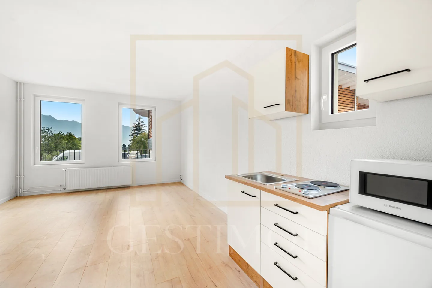 Opportunité : Immeuble entièrement rénové - Photo 4 sur 11