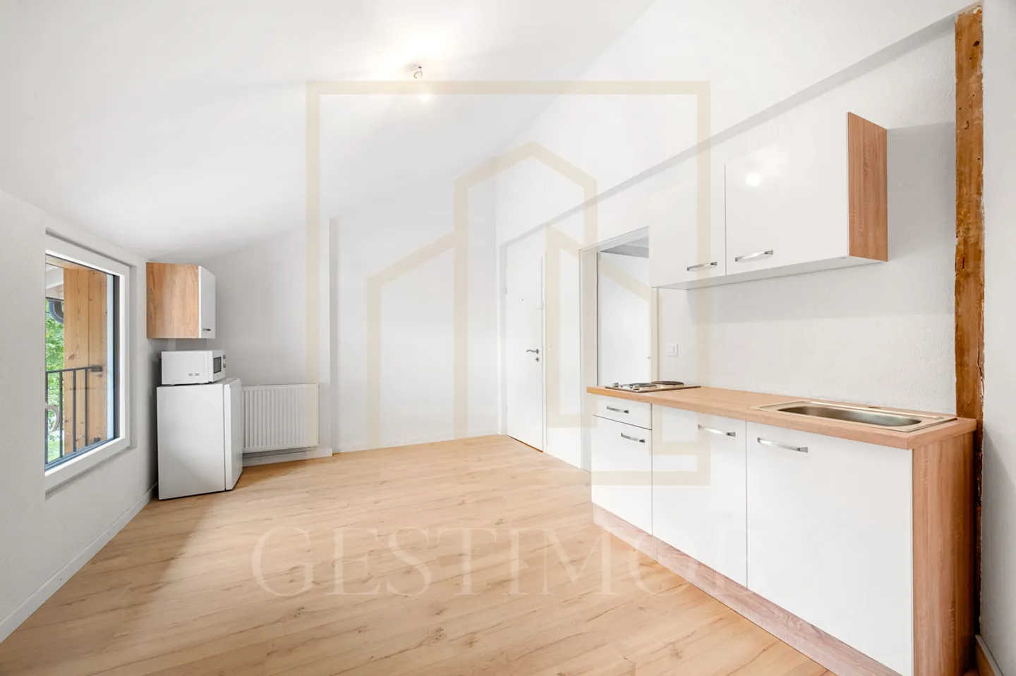 Opportunité : Immeuble entièrement rénové - Photo 6 sur 11