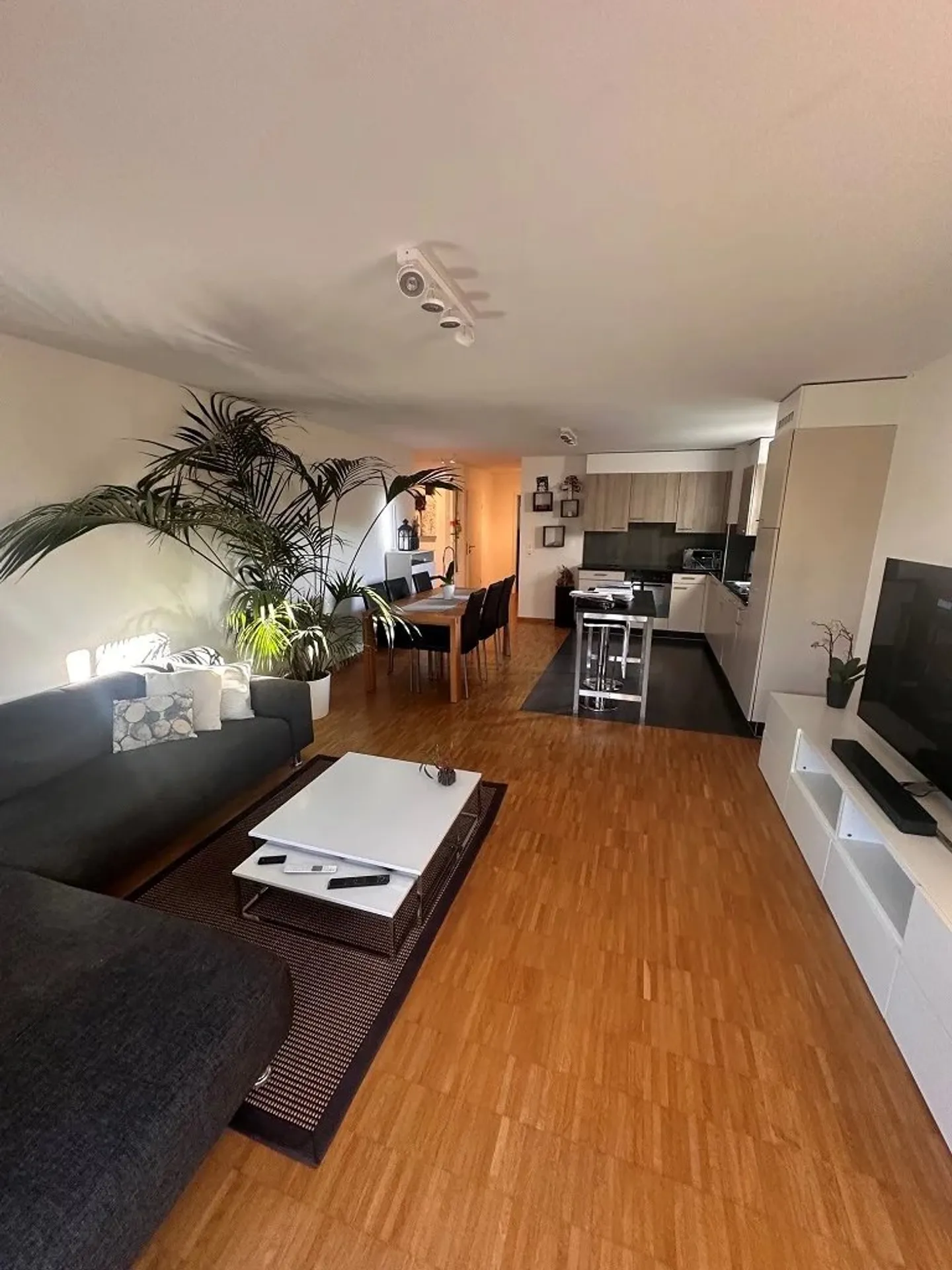 Wohnung mieten - Foto 2 von 8