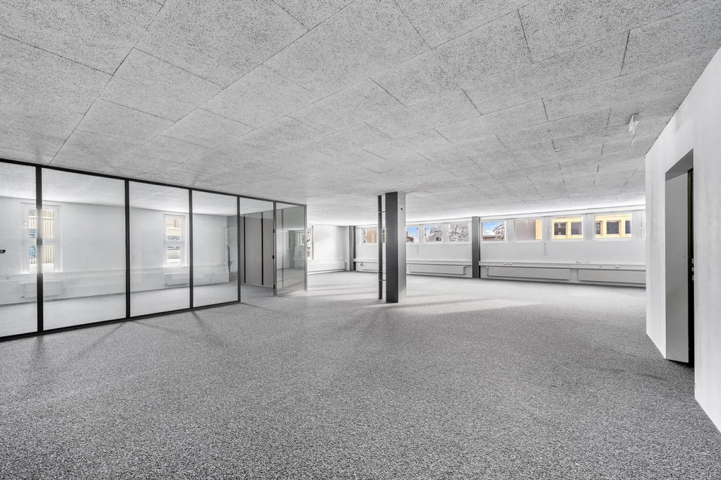 Modern/Air-conditioned Offices in Central Dübendorf from 150 CHF per m2 * year - Photo 29 of 30