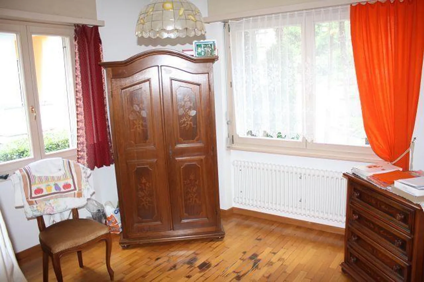 «3 1/2-Zimmer-Wohnung mit 2 PP im 1. OG Appartamento di 3 1/2 locali con 2 PP nel primo piano» - Foto 10 von 15