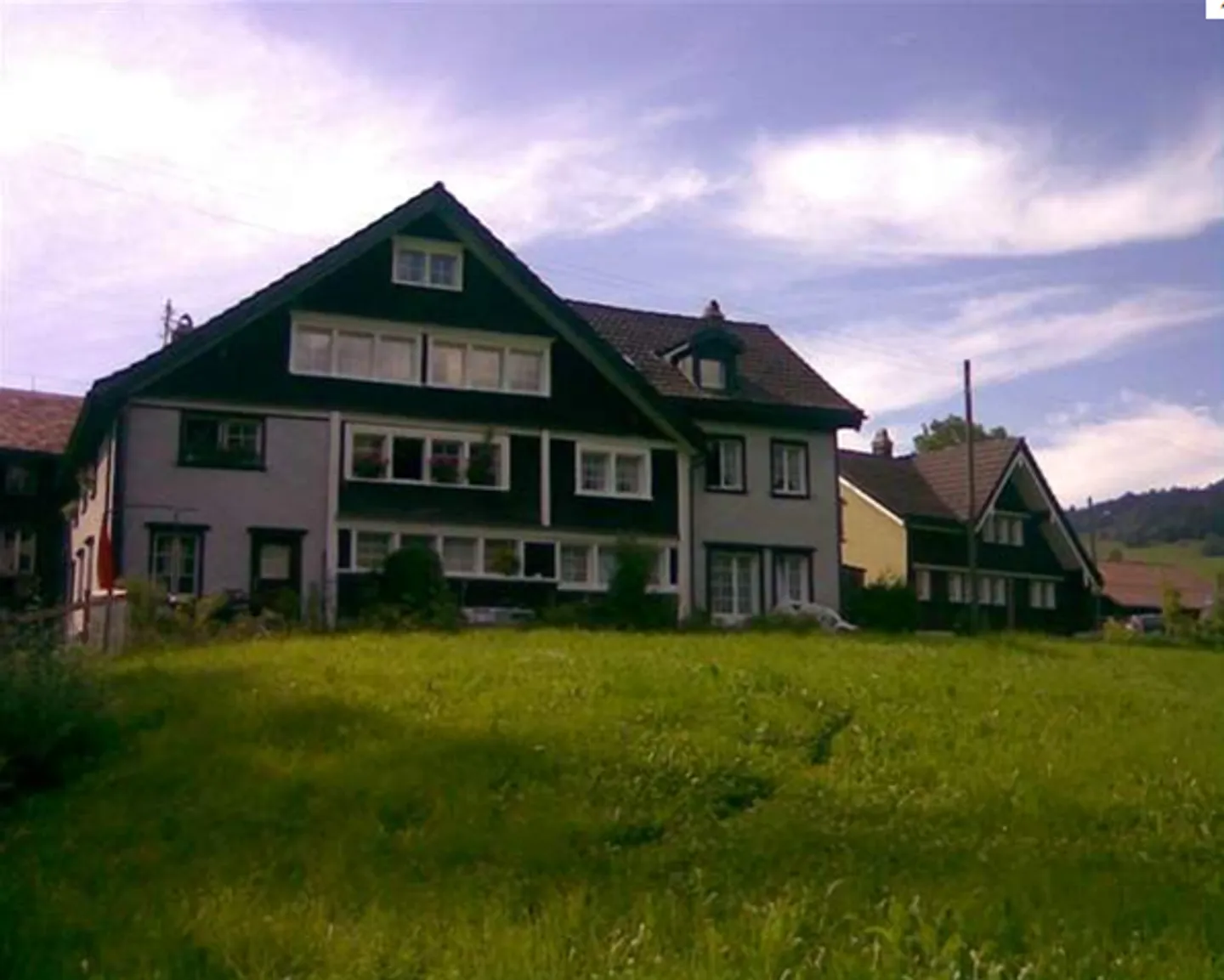 Appartement 3 pièces dans une maison appenzelloise confortable - Photo 1 sur 13