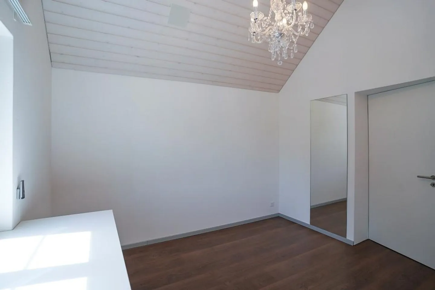Stilvolles freistehendes Haus - Foto 12 von 13