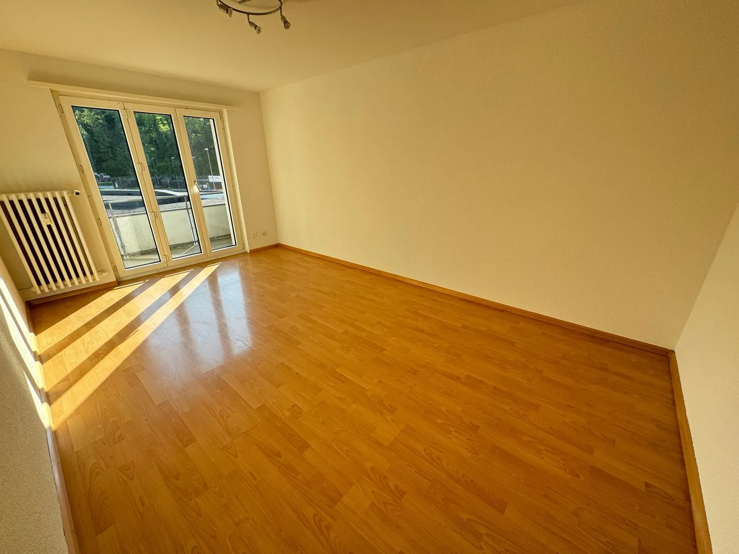 Gemütliche 3-Zimmer-Wohnung mit Balkon in Münchenstein - Foto 2 von 11