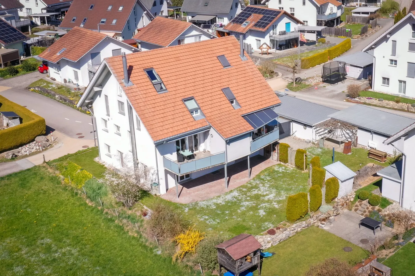 4 1/2 Room Ground Floor Apartment - Photo 1 of 23