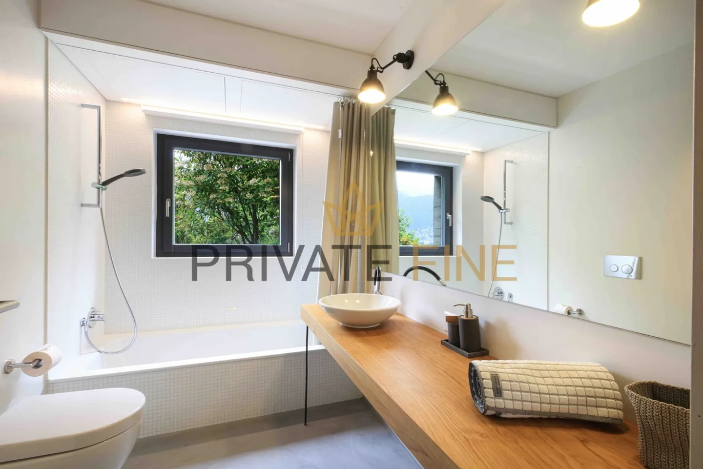 6.5 room designer villa with pool and unrestricted lake view (30) - Photo 10 of 18