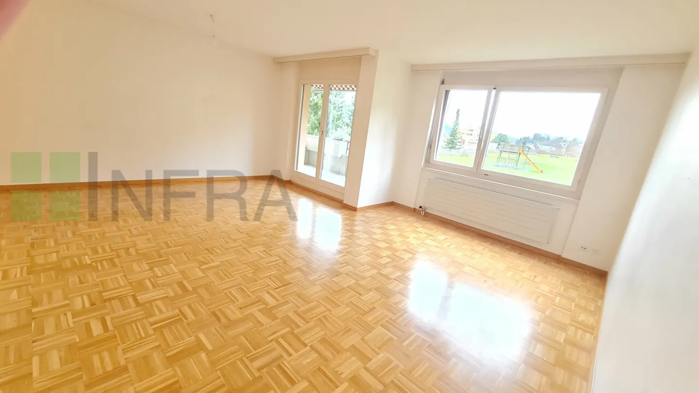 Appartamento 5.5 stanze al piano terra - Foto 1 di 16