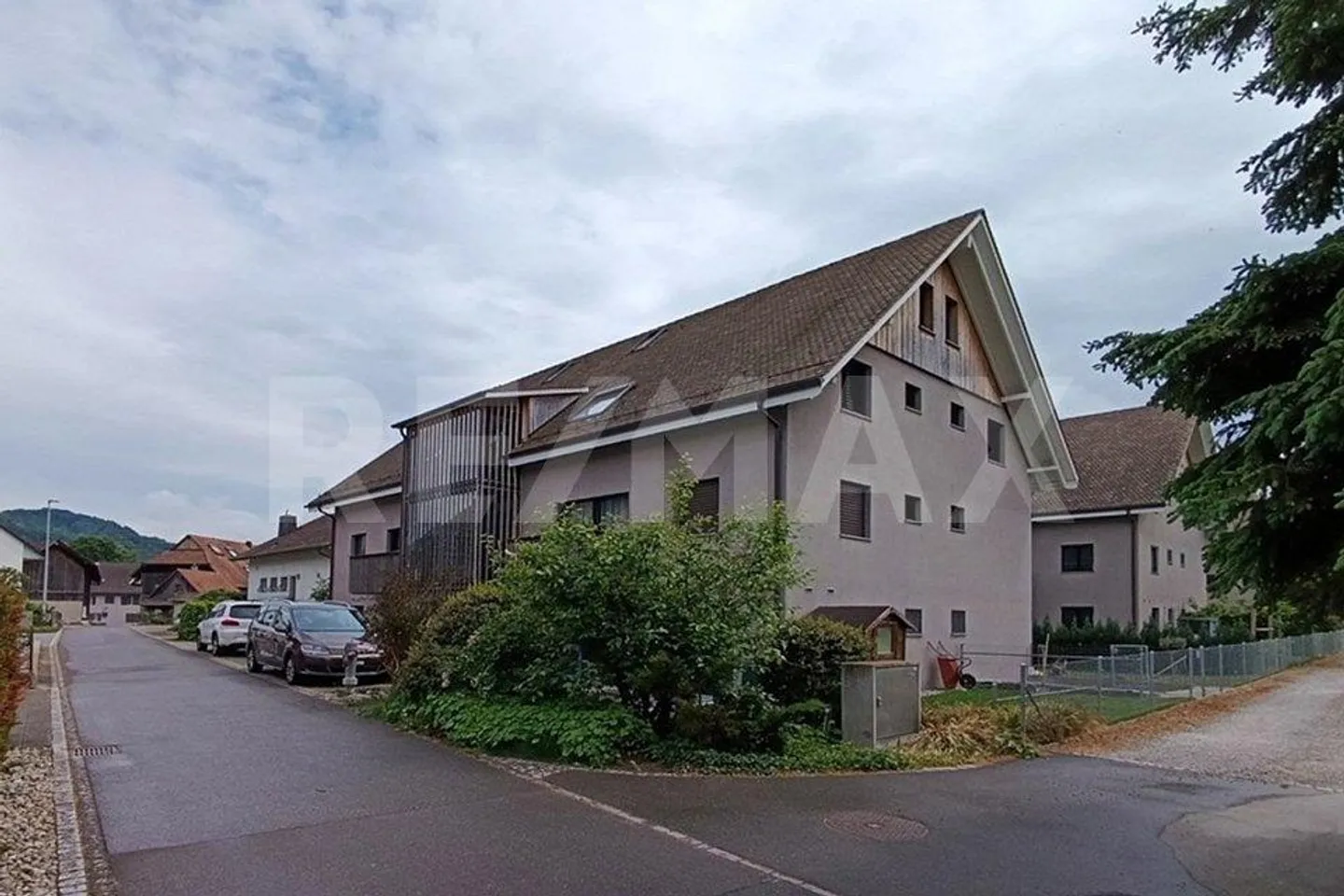 Appartement attrayant de 3,5 pièces – moderne, durable et bien situé - Photo 1 sur 12