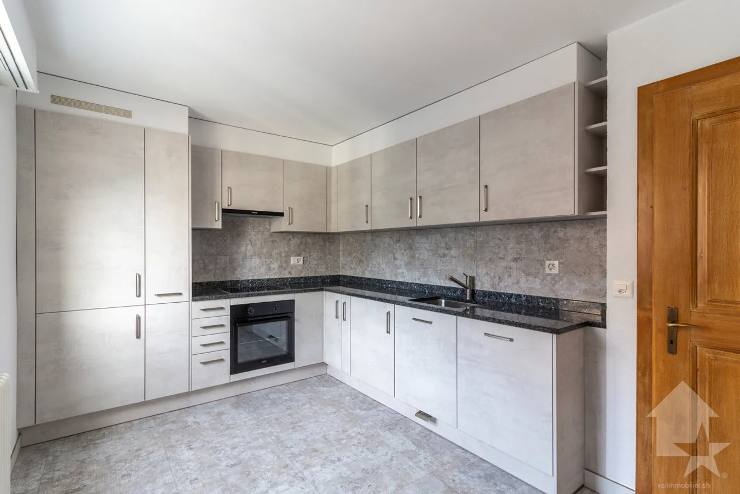 Ampio appartamento di 3,5 stanze in posizione ideale - Foto 14 di 16