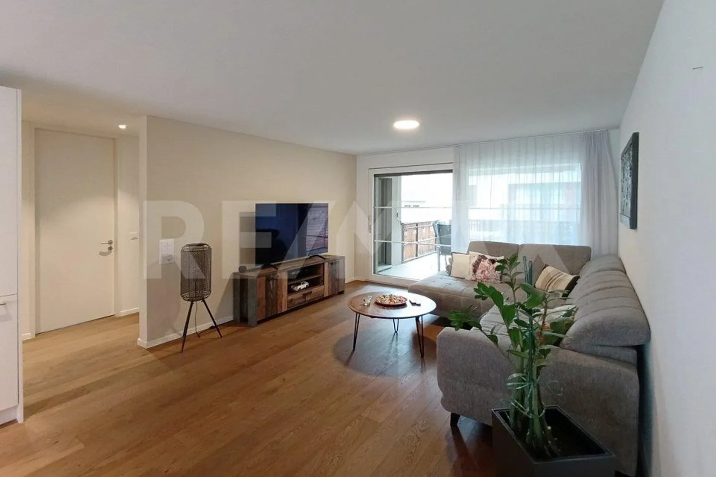 Appartement attrayant de 3,5 pièces – moderne, durable et bien situé - Photo 3 sur 12