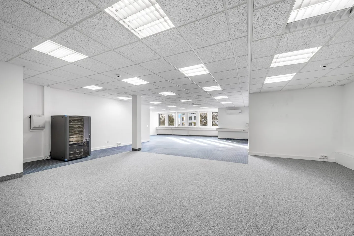 Office space for rent - Photo 6 of 13