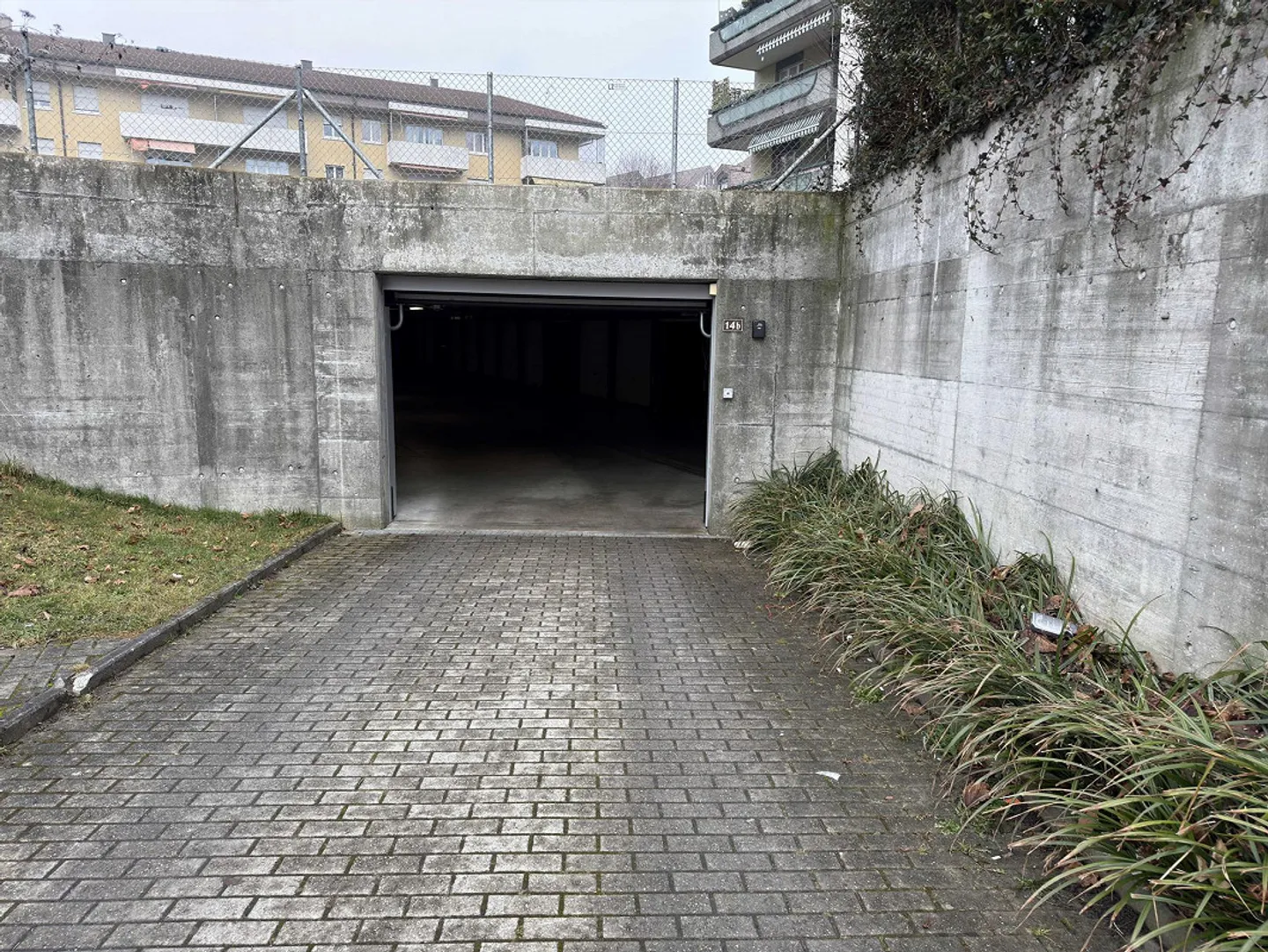 Sicherer Parkplatz in Biberist - Foto 1 von 4