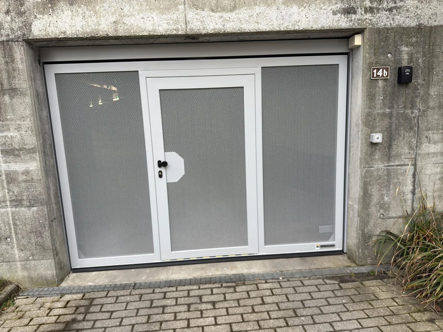 Sicherer Parkplatz in Biberist - Foto 2 von 4