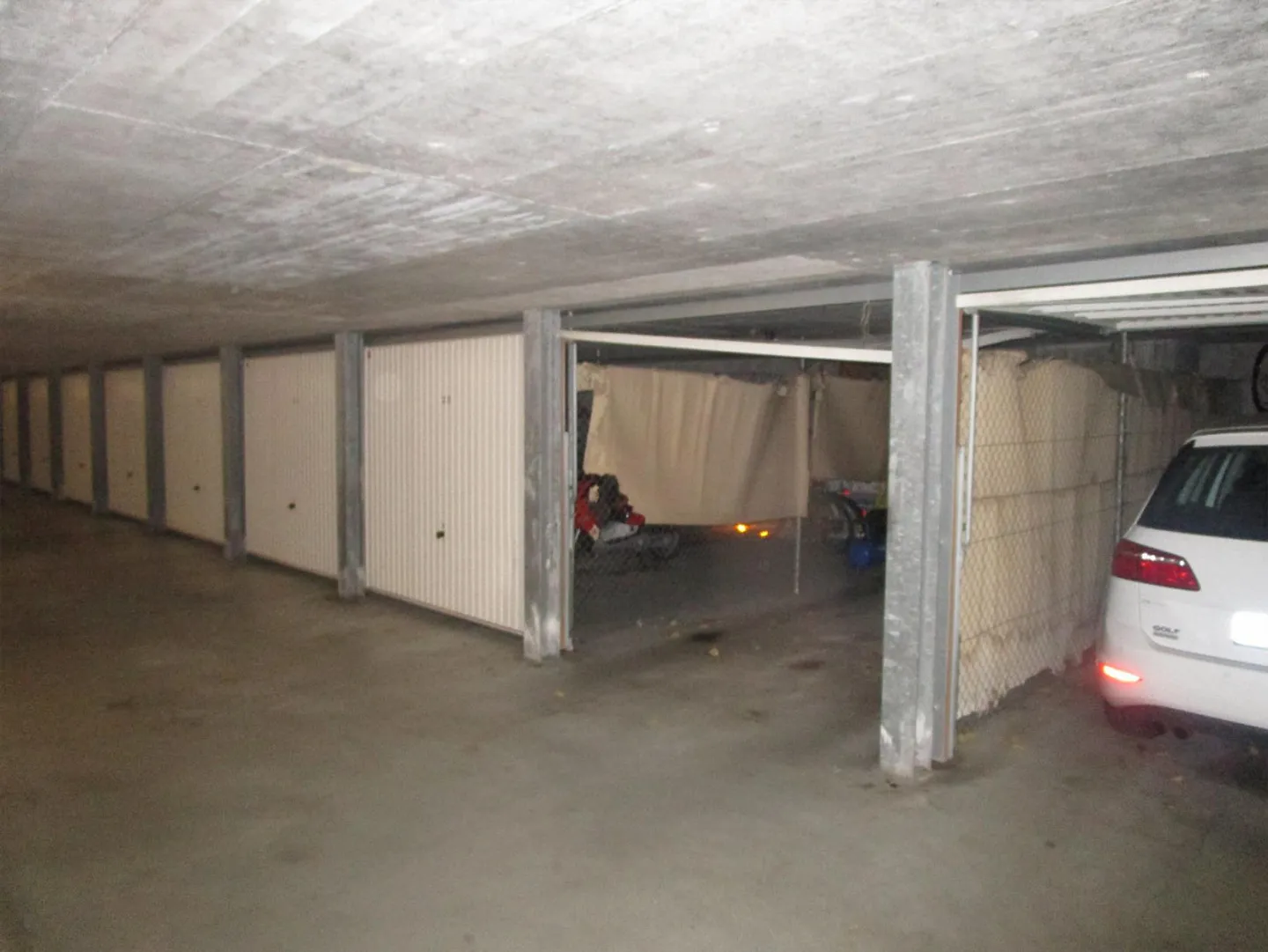 Sicherer Parkplatz in Biberist - Foto 3 von 4