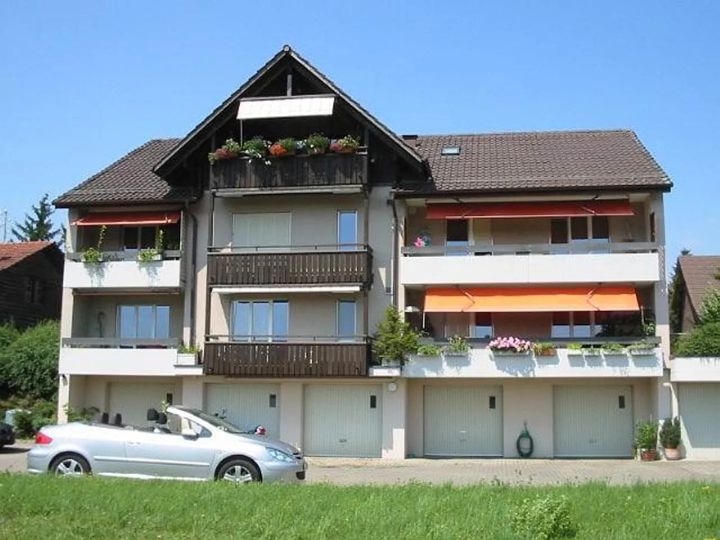 Appartement 4.5 pièces avec belle vue - Photo 1 sur 13