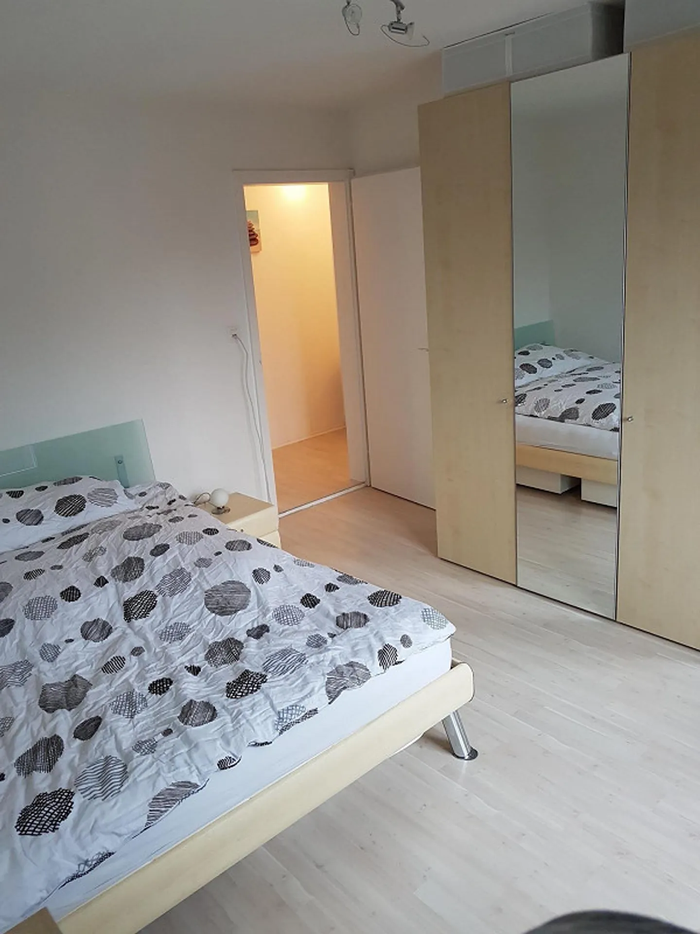 Appartement 4.5 pièces avec belle vue - Photo 8 sur 13