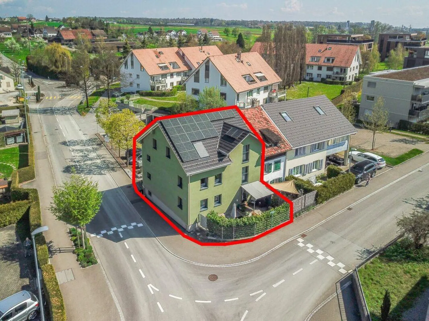 8.5-Zimmer-Einfamilienhaus mit modernem Ausbau und nachhaltiger Tec... - Photo 2 of 23