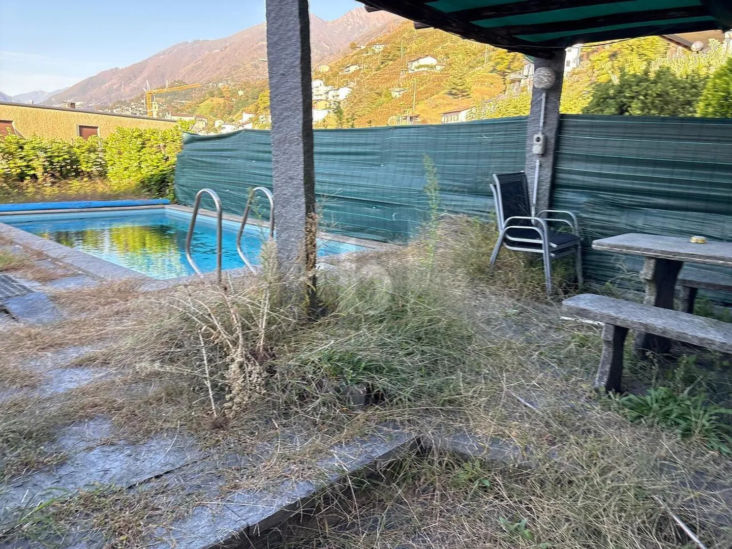 GERÄUMIG UND SONNIG MIT POOL - Foto 5 von 6