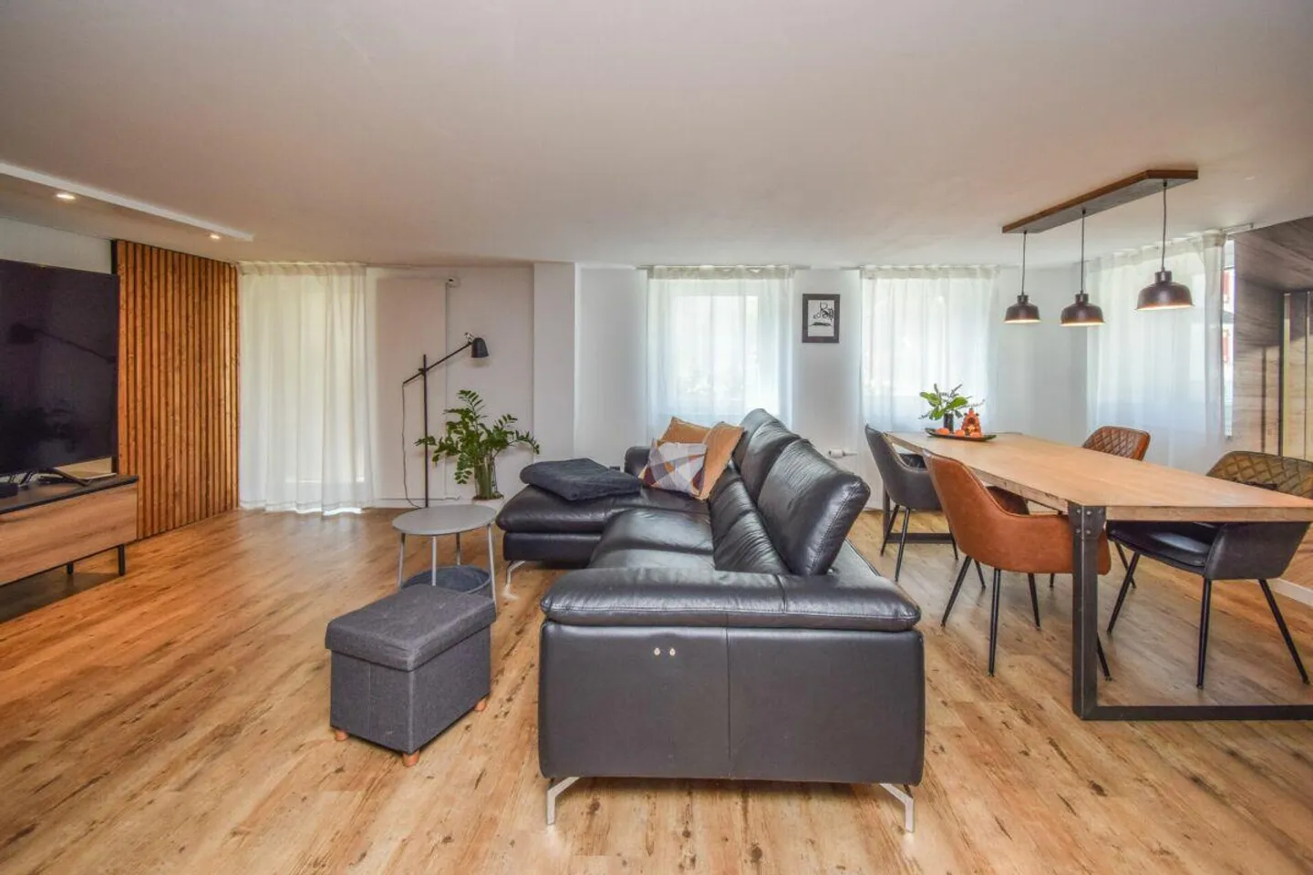 8.5-Zimmer-Einfamilienhaus mit modernem Ausbau und nachhaltiger Tec... - Photo 4 of 23
