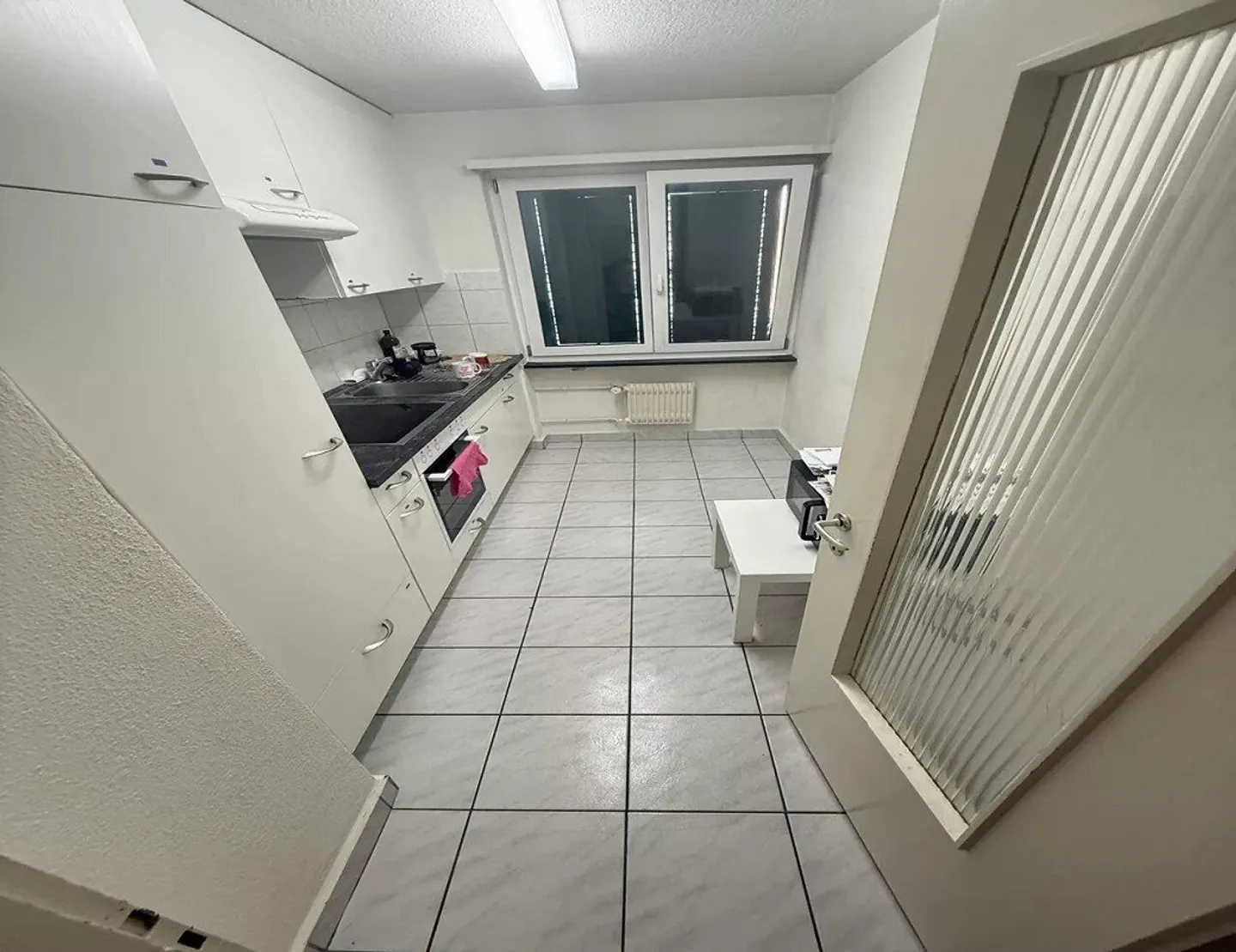 Chambre meublée au centre - Emménagez aujourd'hui - Photo 2 sur 12