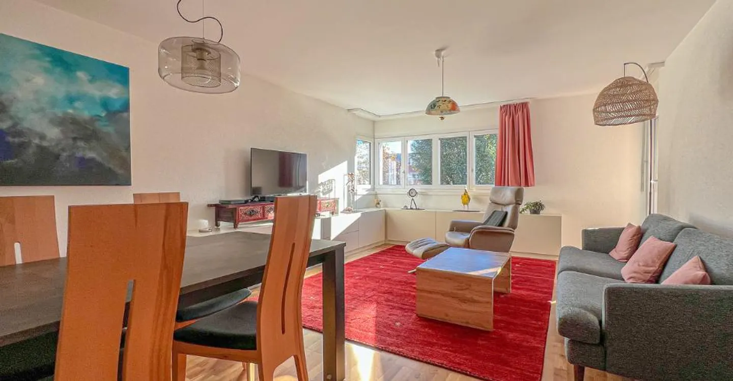 Incantevole appartamento di 4,5 stanze con balcone - Foto 1 di 12