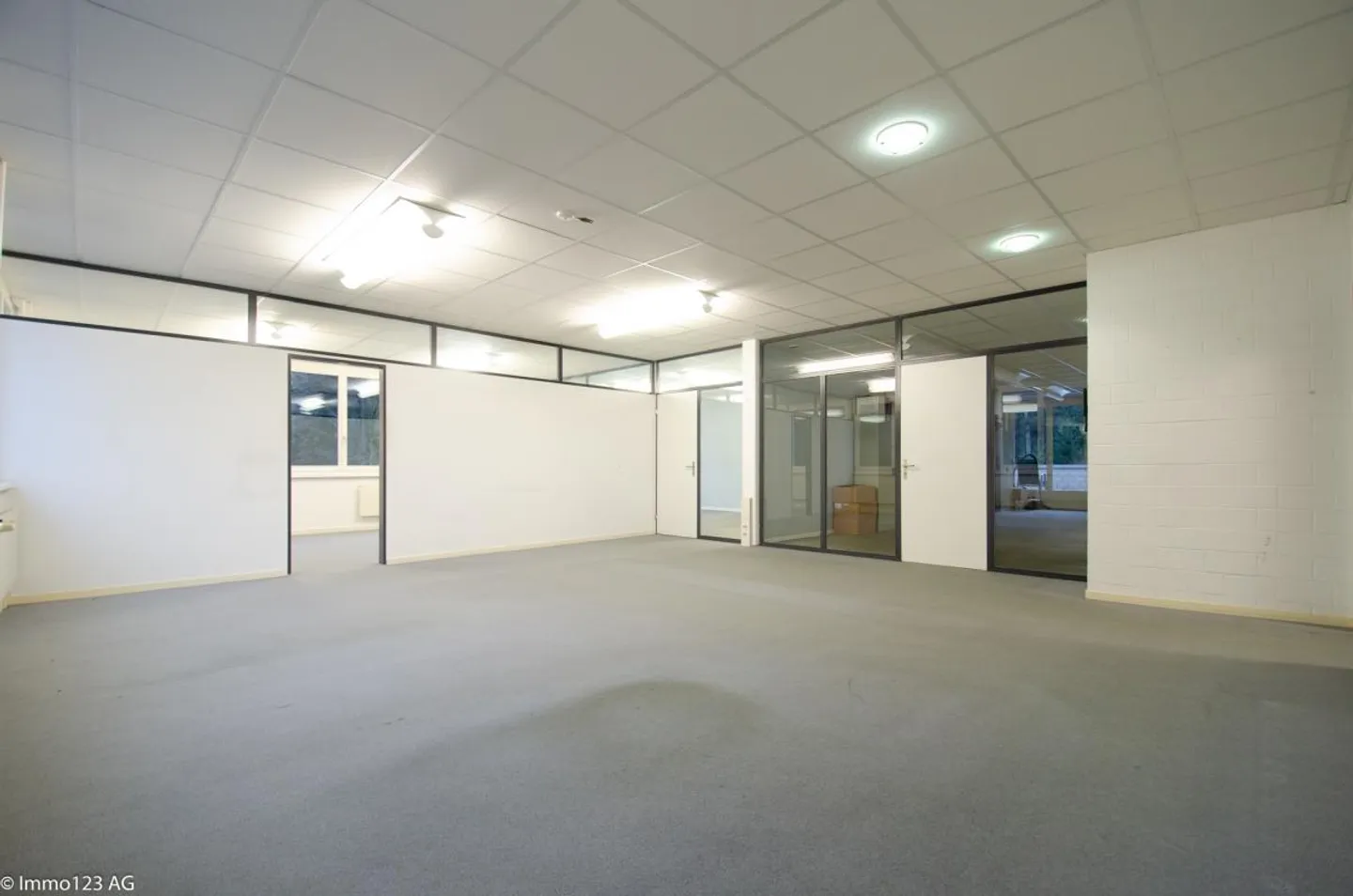 Grosszügige und helle Büro-/Gewerberäume für Ihr Unternehmen - Foto 3 von 29