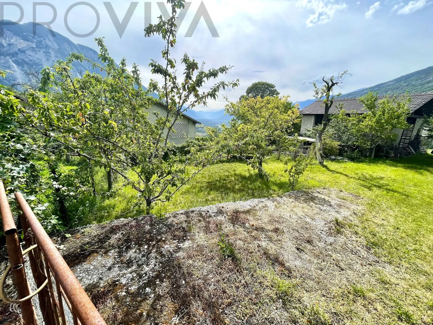 600 m2 avec grange - W2, 800 m2 supplémentaires possibles - Photo 2 sur 5