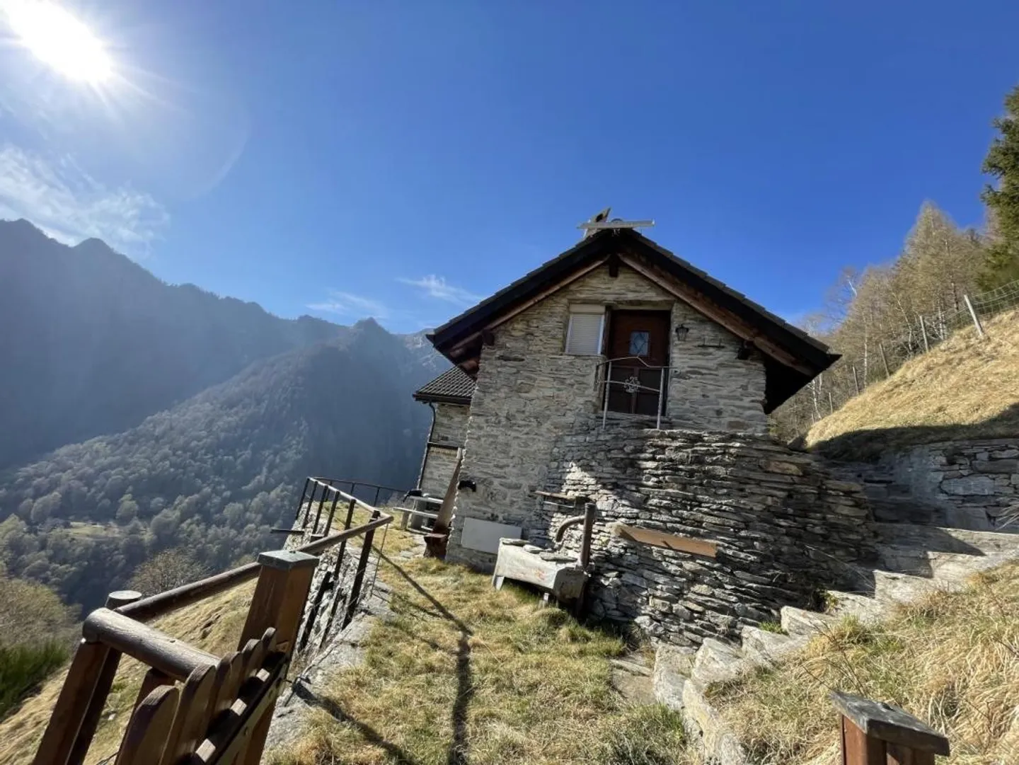 Rustique de 4 1/2 pièces avec un grand terrain de 12 000 m2 à Sassello - Photo 1 sur 28