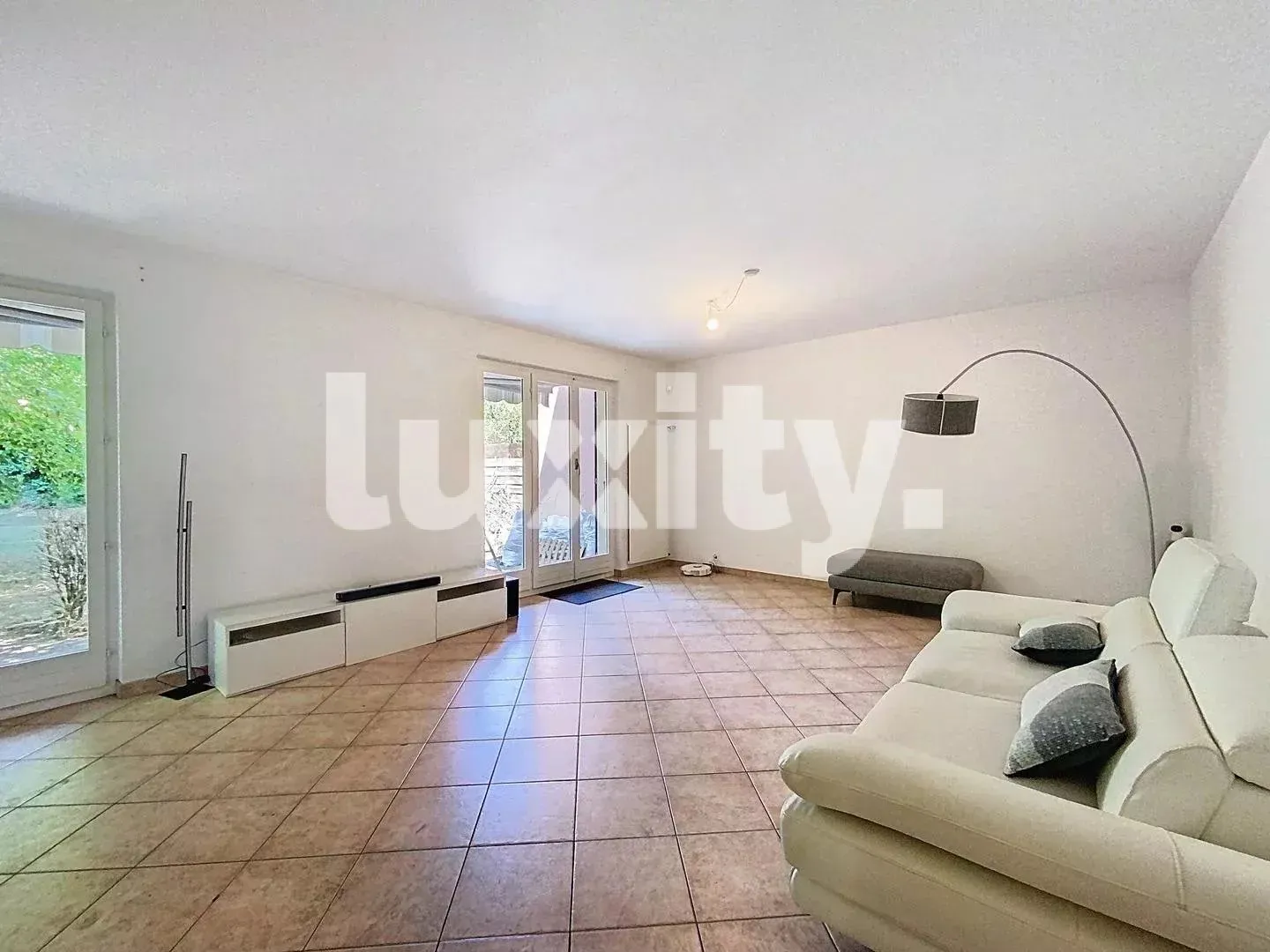 Villa 5,5 Zimmer - Foto 1 von 8