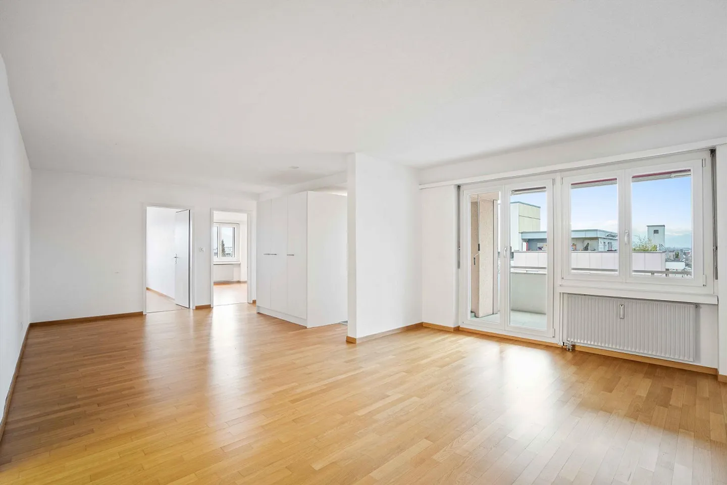 Your new home in a central location - Photo 3 of 9