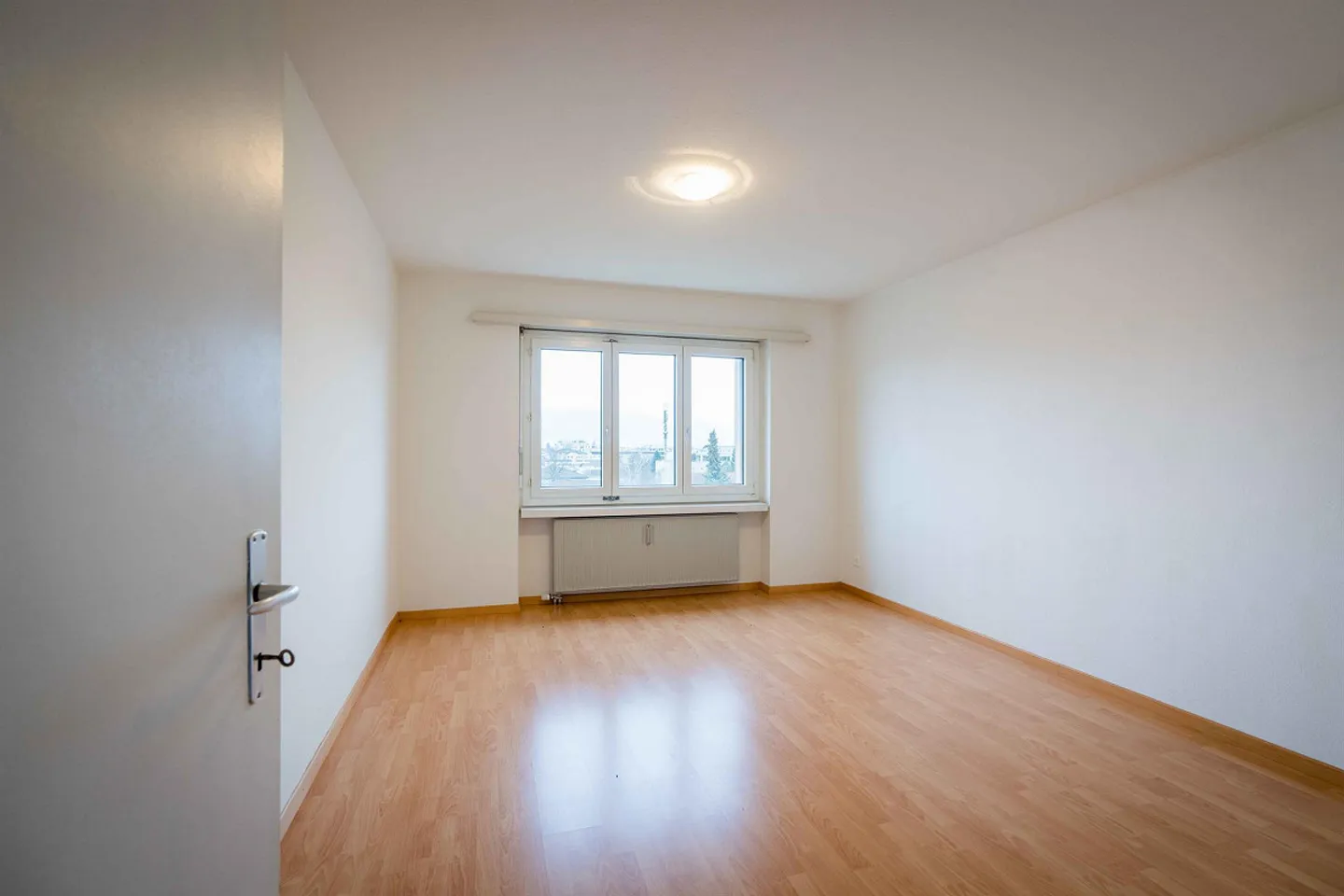 Your new home in a central location - Photo 4 of 9