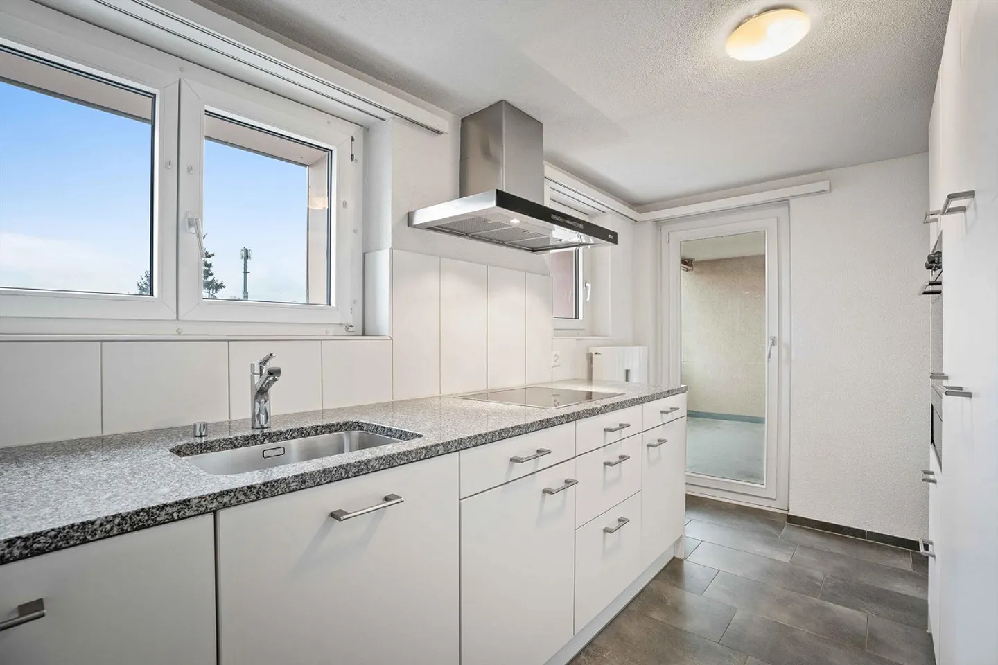 Your new home in a central location - Photo 5 of 9