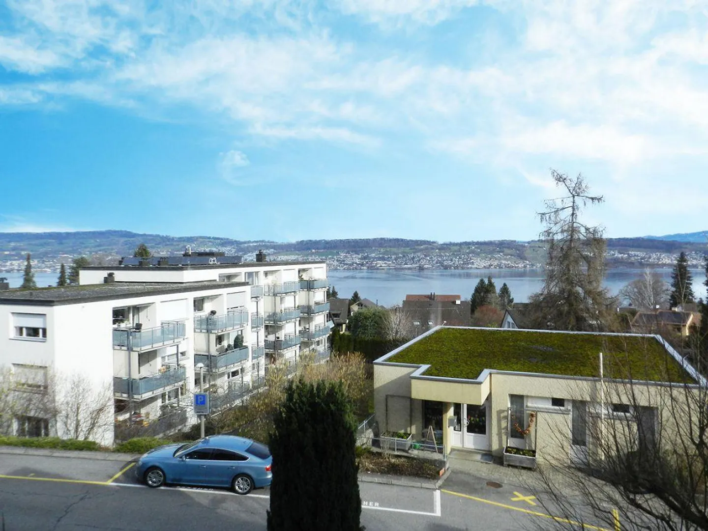 Arriver et se sentir chez soi avec vue sur le lac de Zurich - Photo 1 sur 9